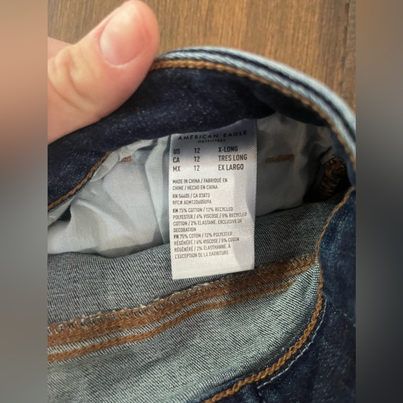 Women’s American Eagle Jeans - Picture 4 of 4